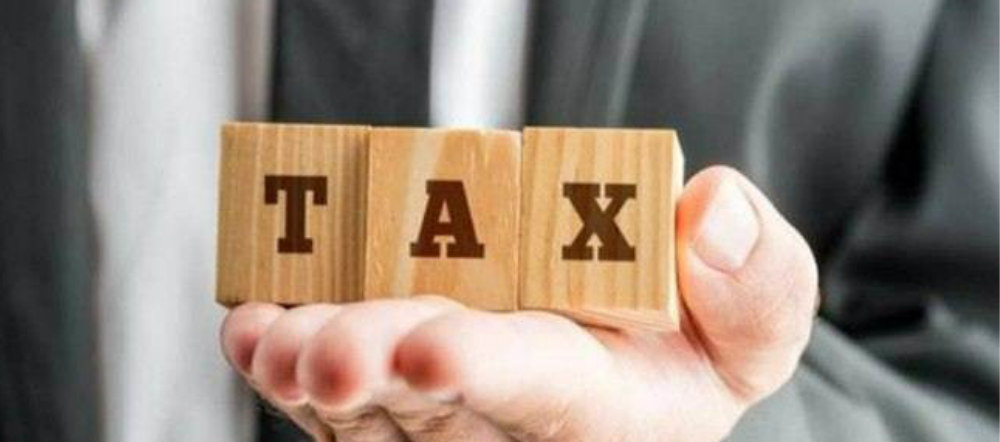 tax in hand